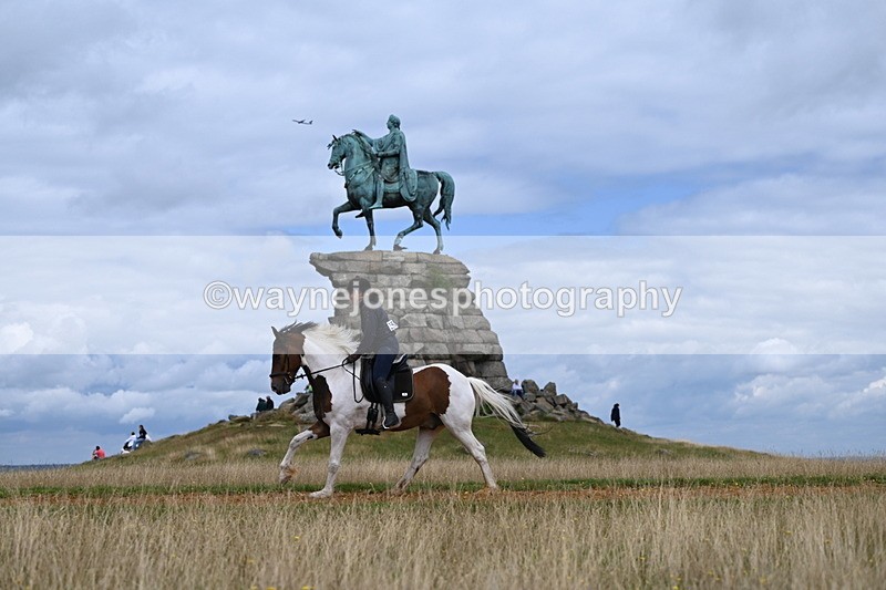 DSC_6969 - Time at Statue 12:45 to 13:15