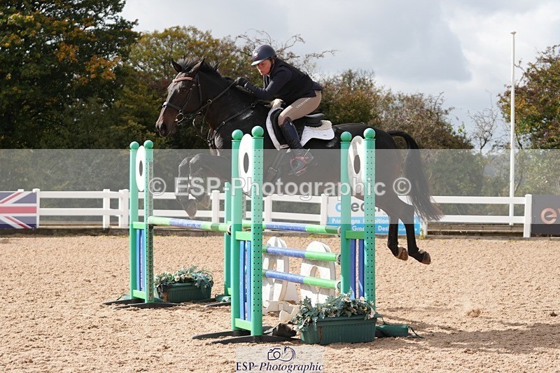 251005-132714-03544 - Cls 27 1.05m Amateur Qualifier