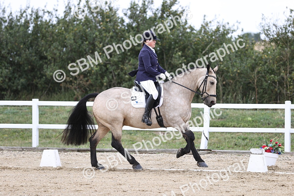 SBM_017919 - Class 14 - Novice 23 - 15.16-16.19