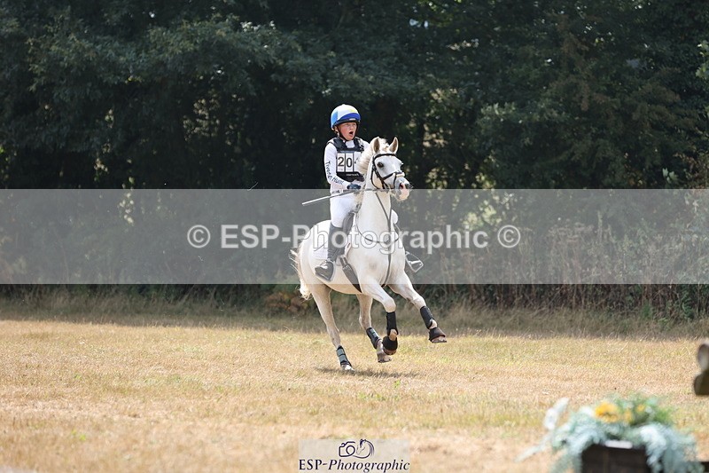 250824A-131438-36941 - 2045-Rosie.Saunders