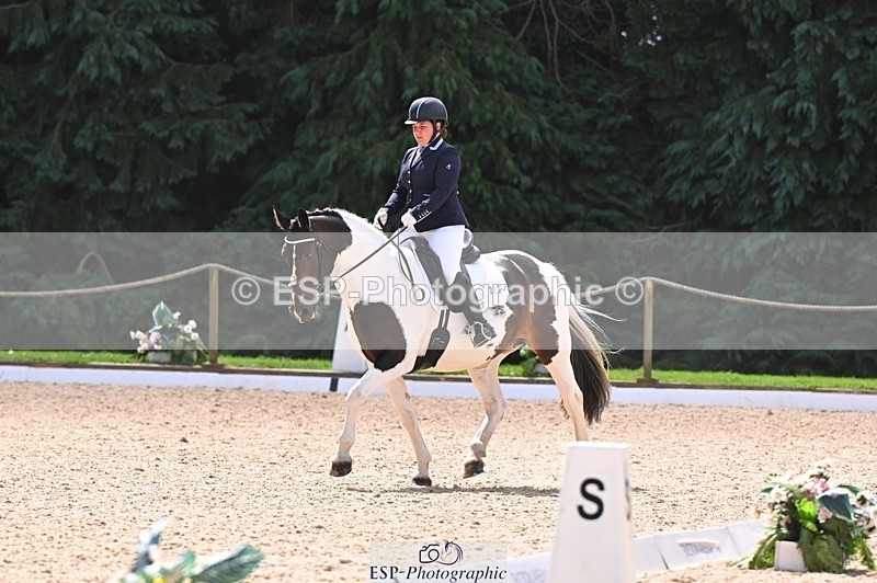 240809-114933-00587 - 228-Lauren.Picknett-Bonnie.V