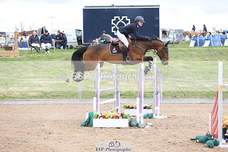 240419A-120321-06985 - Cls 6, 2 Star Medium Tour 1.35m