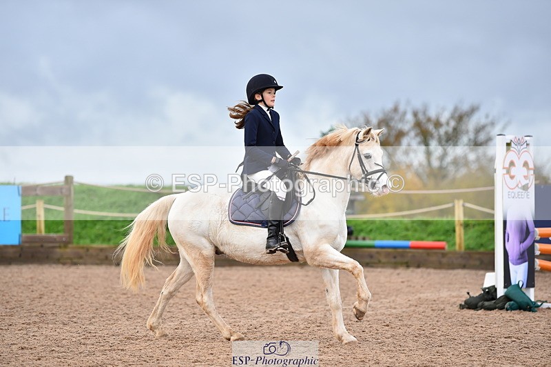 231118A-110806-01189 - Cls 20+21 Club and Schools 80cm