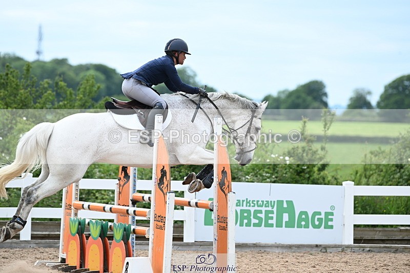 240609A-151215-06397 - Cls 27&28 85cm and 95cm Amateur Qualifier