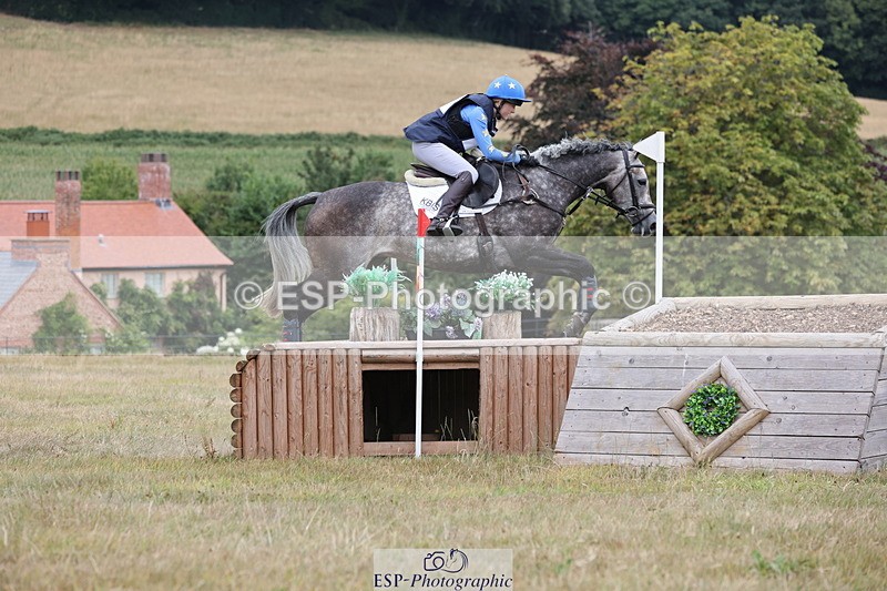 250802A-132153-04334 - A-038-Maisy.Miller-HEADDON.SWAN.SONG