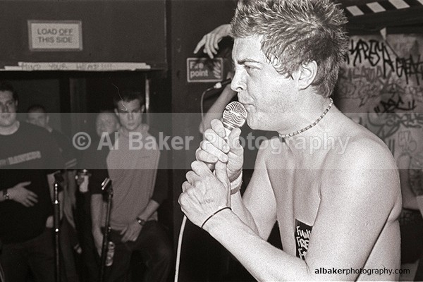 14 - Friends-&-Family @ the-roadhouse 31.05.03