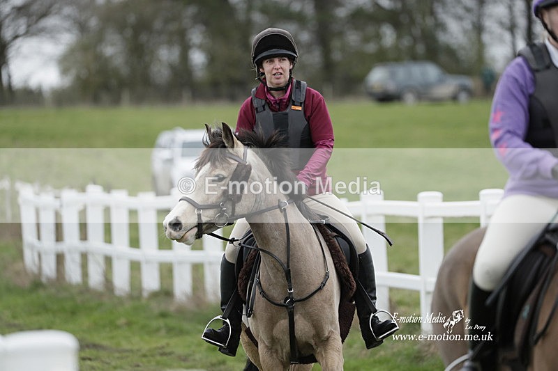 PtP 260323 0021 - New Forest Hounds Point-to-Point Larkhill 26/03/23