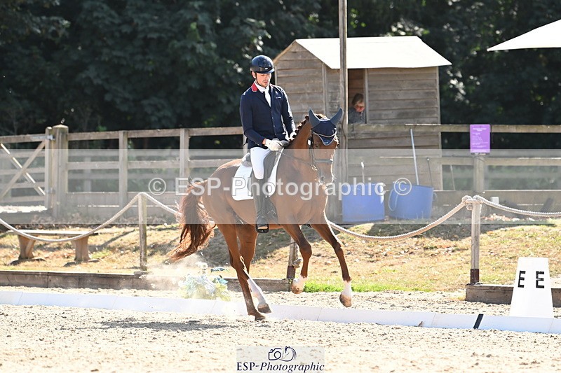 250808A-164135-02145 - 153-Angus.Corrie-DeaneVeyron.II