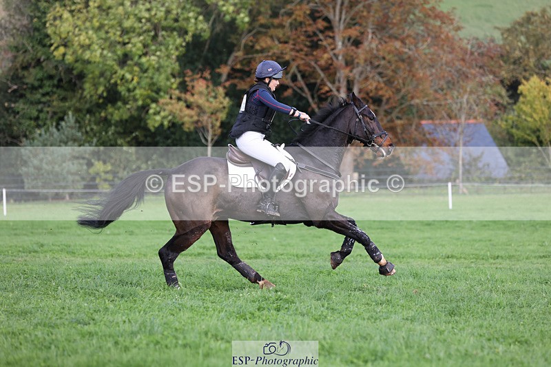 241025-125626-08182 - 130-Imogen.White-BE.TOUCHABLE