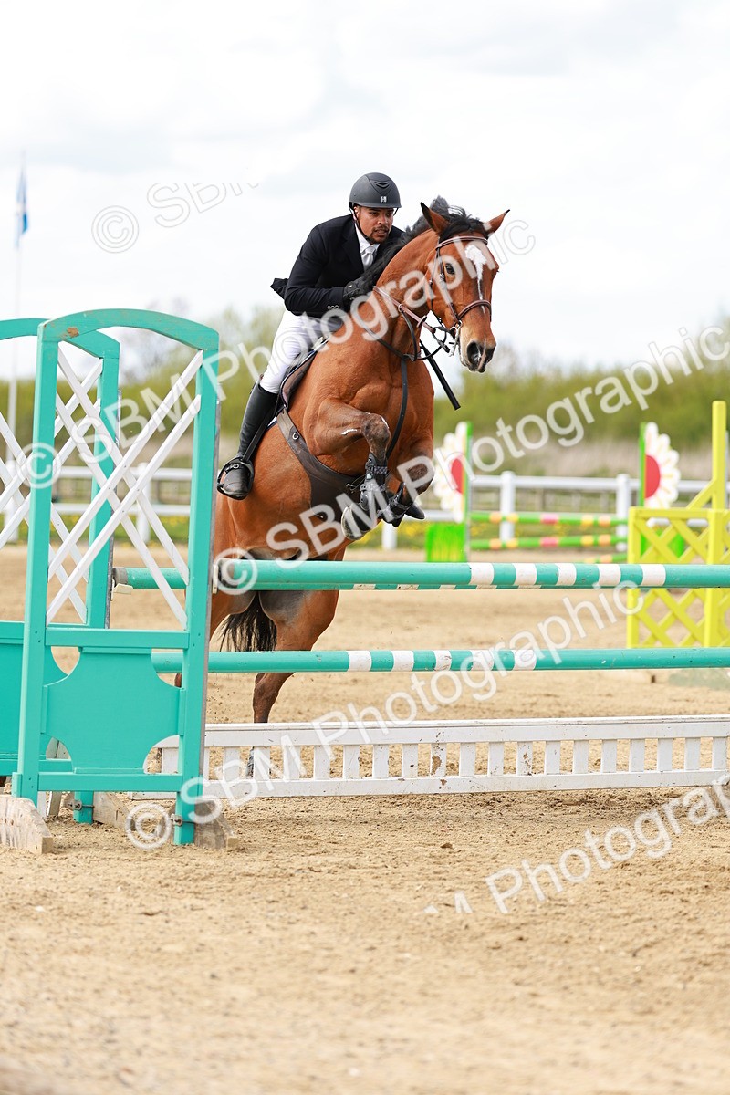 SBM_002225 - Class 4 - Senior Newcomers - 1.10m