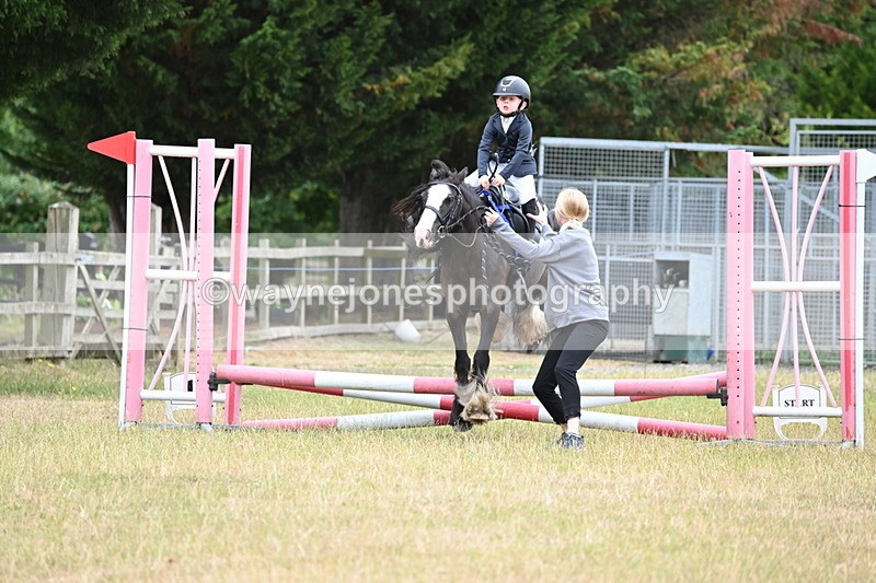 WJ6_9466 - Class 12 Minimus Jumping 45cm