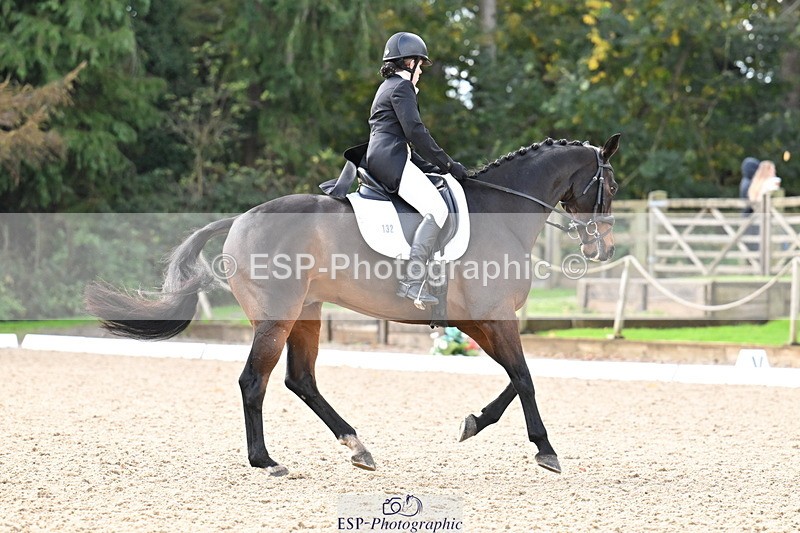 251023A-105252-01577 - B-132-Hannah.R.Jones