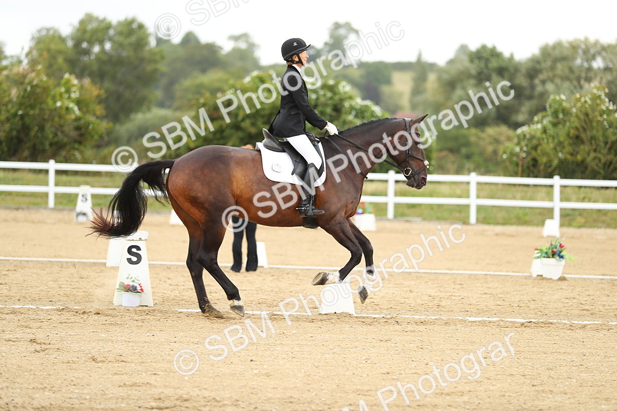 SBM_015068 - Class 13 - Novice 23 - 8,30-9.33