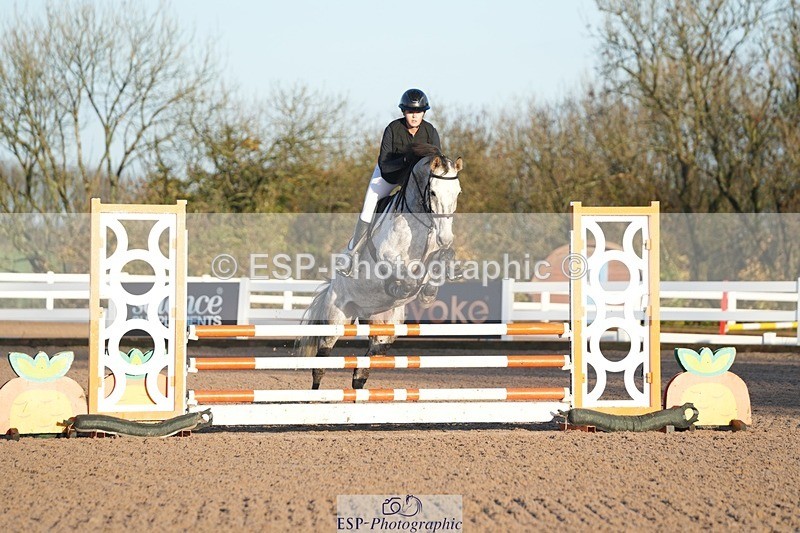 251108-083359-01771 - Cls 9 British Novice and 90cm Open