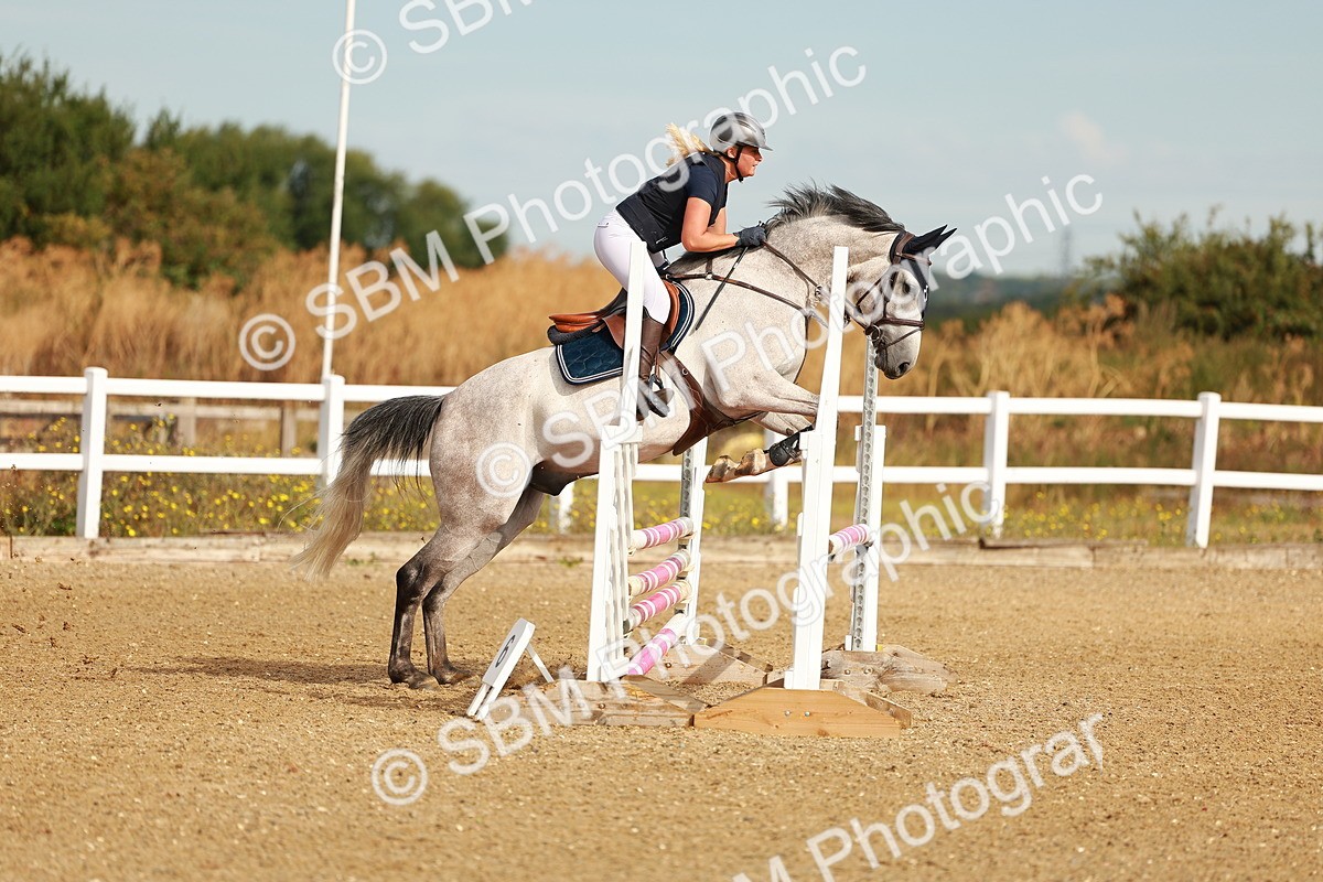 SBM_001940 - Class 8 - Clear Round