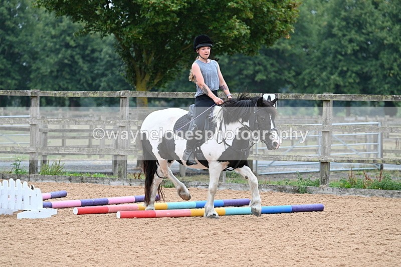 WJ7_7672 - Poles 10:00am