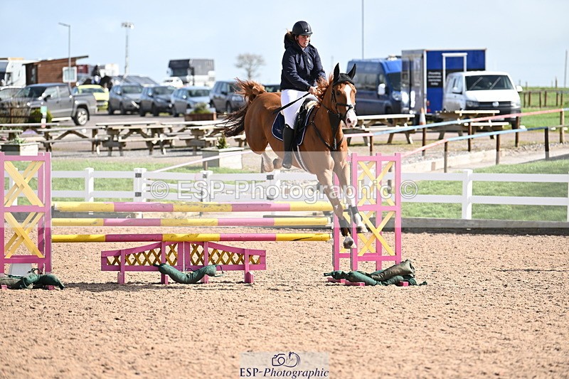 240407A-112113-05116 - Cls 27 Chard 1.05m & 1.10m Grand Prix