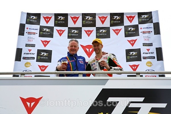  - Senior Race - TT 2010