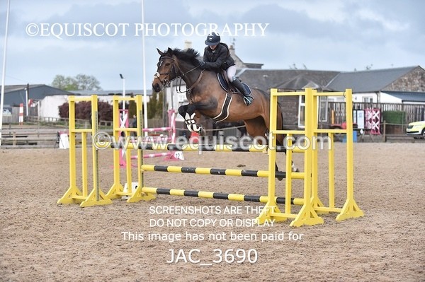JAC_3690 - CLASS 8 Senior Newcomers/ 1.10m Open