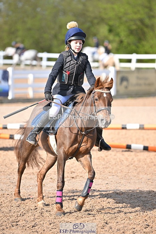 240504A-091139-00021 - Cls 11 Clear Round 50cm