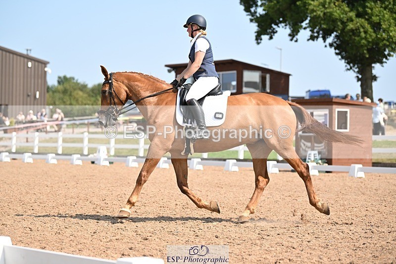 250816-122520-04504 - 051-Alana.ShaplandForever.Autumn.DS