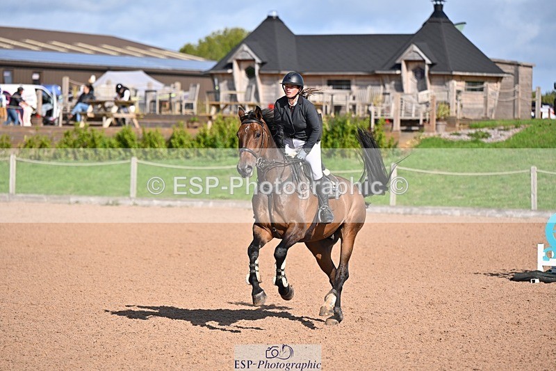 250912-102444-03897 - Cls 15 Snr Foxhunter
