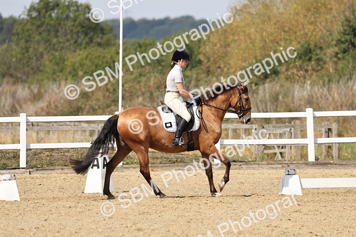 SBM_018636 - Class 16 - Novice 5 - 12.08-13.11