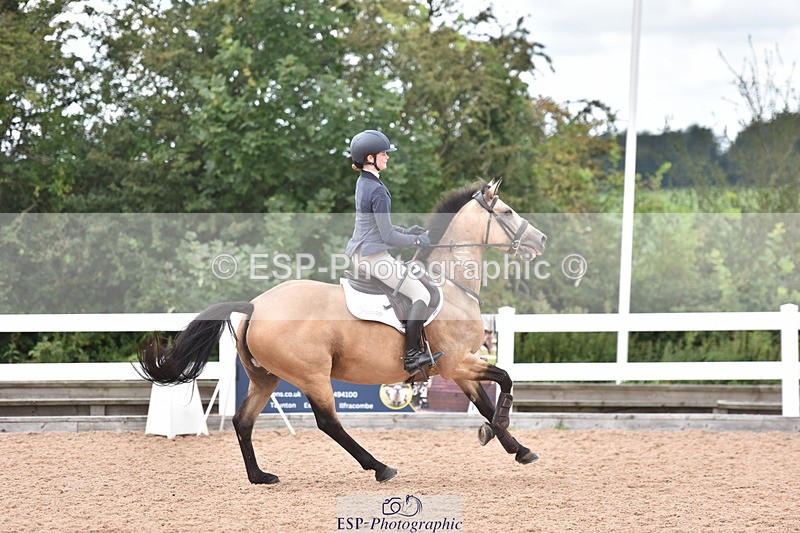 230806A-143244-02536 - Cls 22 Pony Foxhunter & 1.10m Open