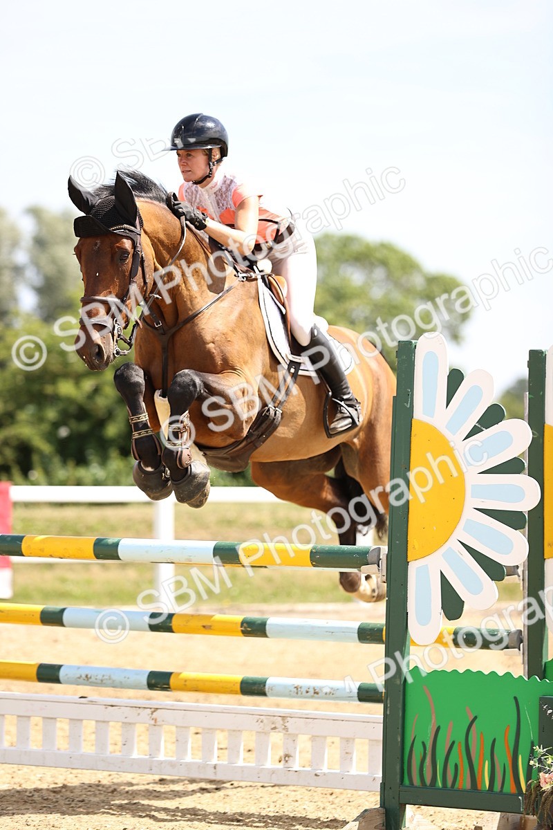 SBM_000650 - Class 15 - Redpost Equestian Senior Foxhunter - 1.20m