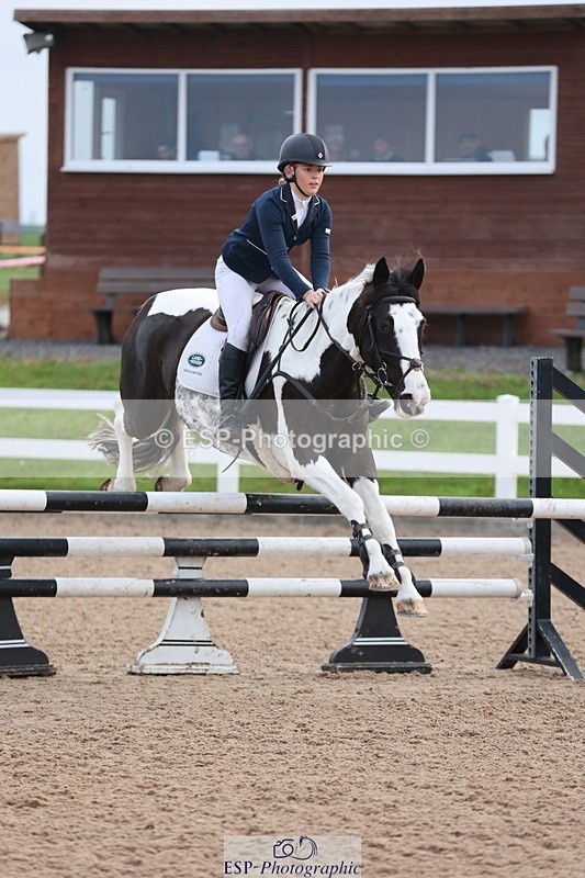 241101A-083847-00334 - FRI Cls 2 British Novice and 90cm Open
