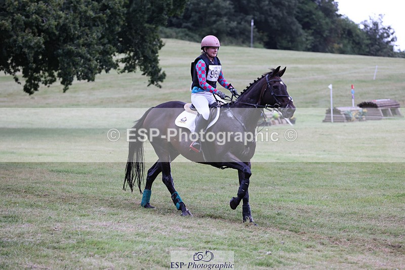 240825X-172925-37933 - 80cm XC 16.30 to 17.30