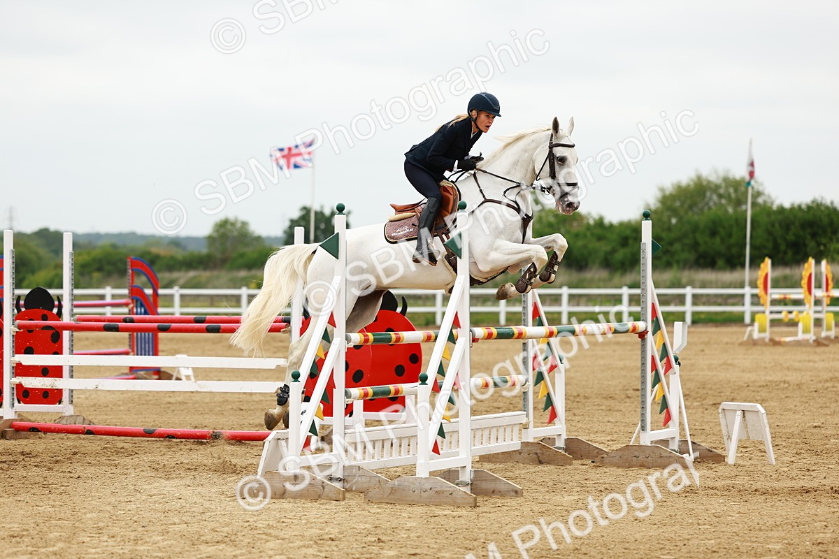 SBM_001079 - Class 5 - Senior Foxhunters - 1.20m