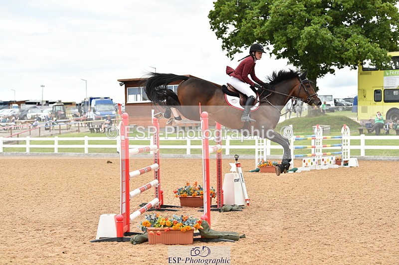 230720A-135000-03198 - Cls 21, 1 Star Gold 1.30m