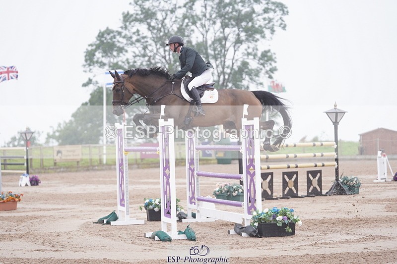 240720A-105806-14219 - Cls 3, 3 Star Small Tour 1.40m