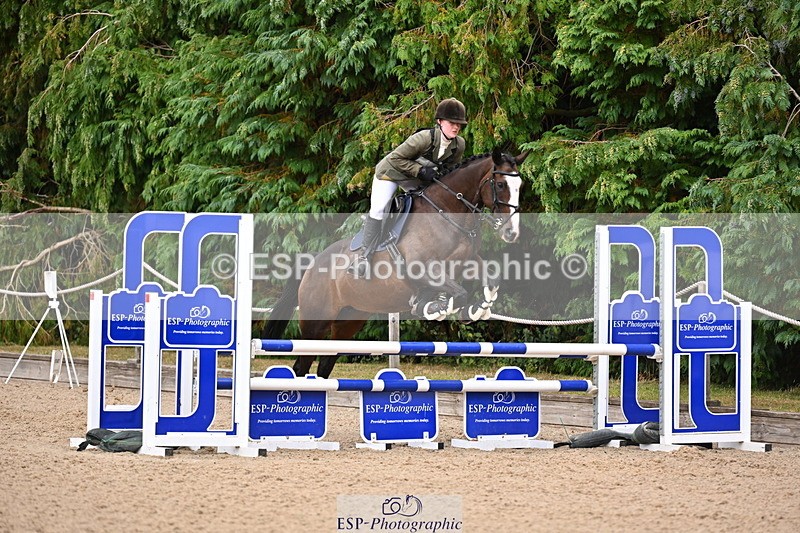 250802A-143309-05919 - F-272-Gemma.Wells-COMBE.BREEZE