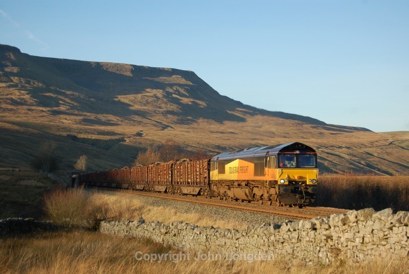13.1.12 - 66850 6J37 Carlisle - Chirk, Ais Gill Milepost 260 - Ais Gill - Milepost 260