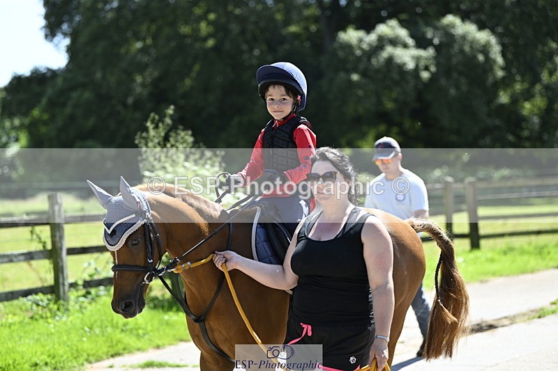 240728B-141715-00482 - Theo and Gemma's Groups Indoor