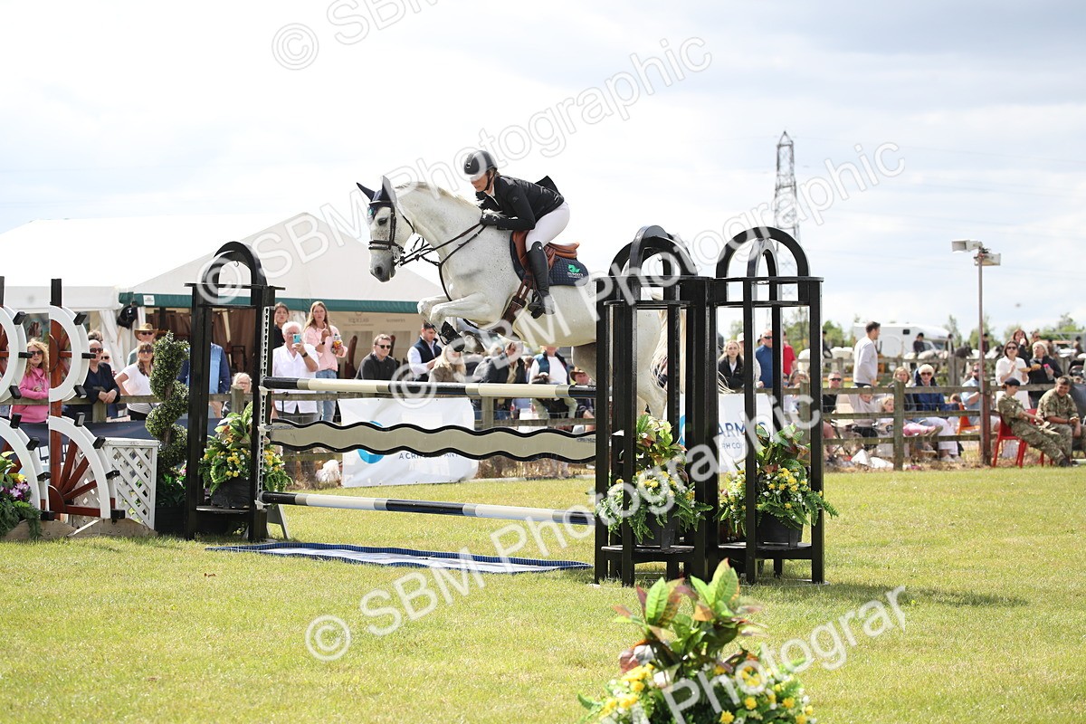 SBM_17512 - Class 208 - Senior Foxhunter 1.20m Open