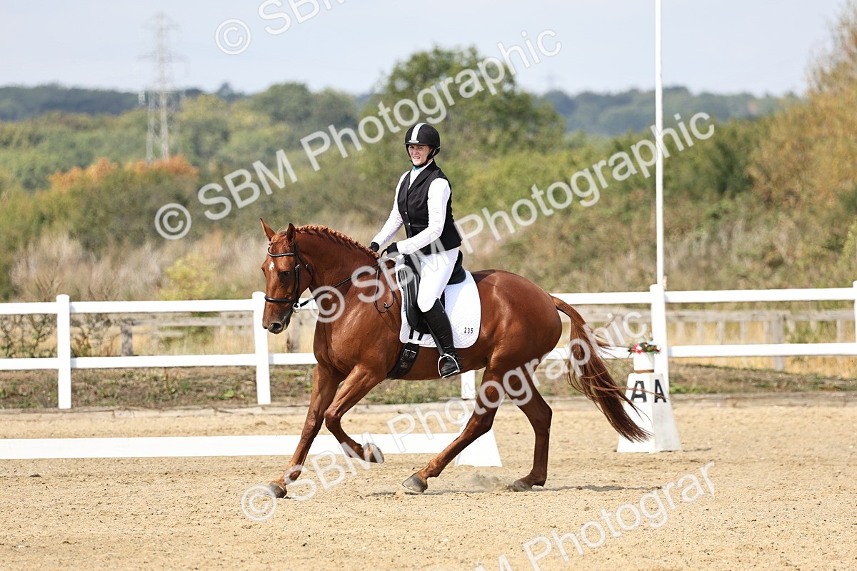 SBM_018382 - Class 16 - Novice 5 - 11.12-12.01