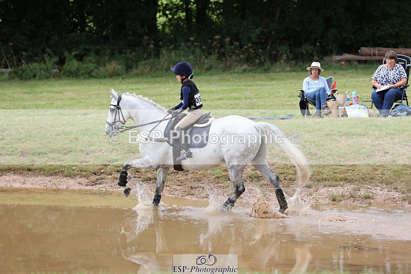 240825X-120000-32393 - 70cm XC 11.00 to 12.00