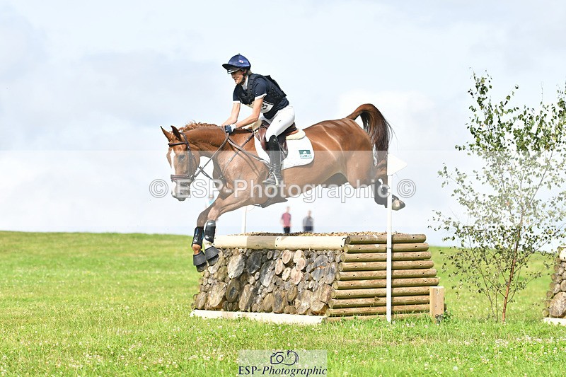 240804-103712-10420 - 353-Maja_Hullah-ORANJE_SPR