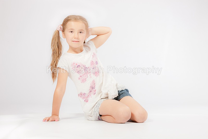 1SKJ8321 - Tabitha Seagrove