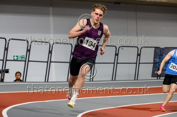 StudInd-914900 - Track Male Set One