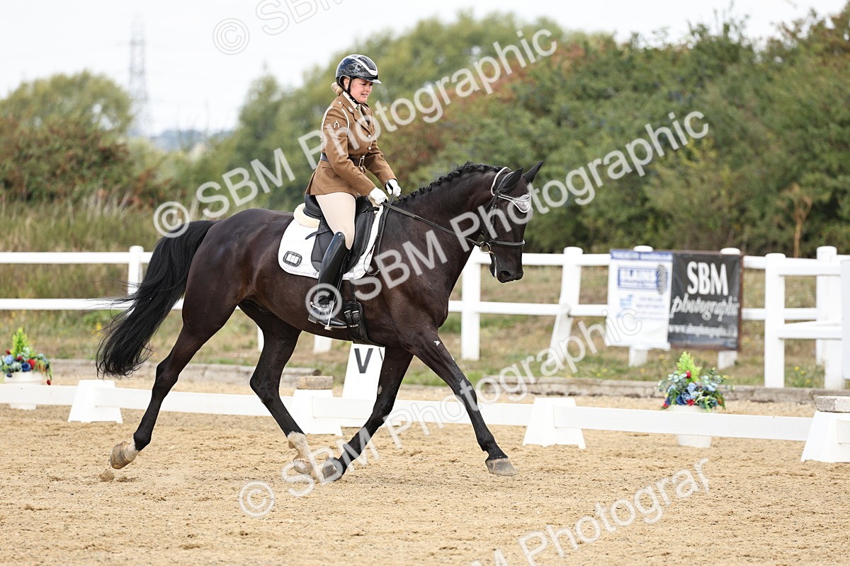 SBM_018270 - Class 16 - Novice 5 - 11.12-12.01