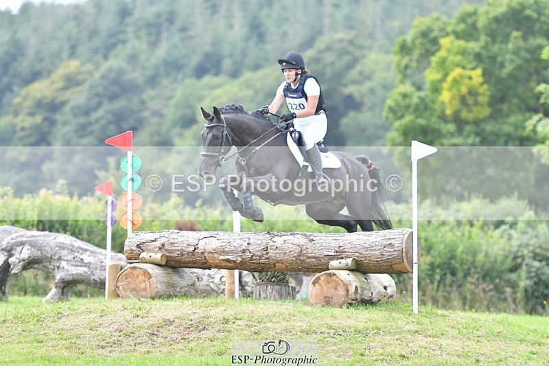 240803-143005-07937 - 220-Eleanor_Newcombe-MR_DARCY