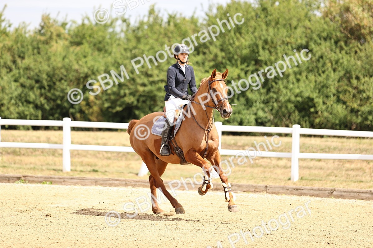 SBM_009676 - Class 8 - Senior Newcomers - 1.10  Open