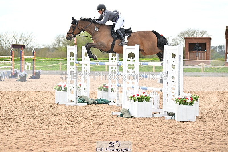 240418A-151917-04643 - Cls 9, 2 Star Big Tour 1.40m