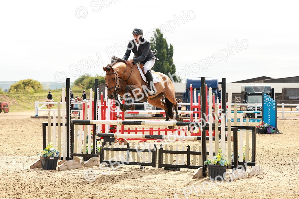 SBM_016944 - Class 20 - Senior Newcomers - 1.10m