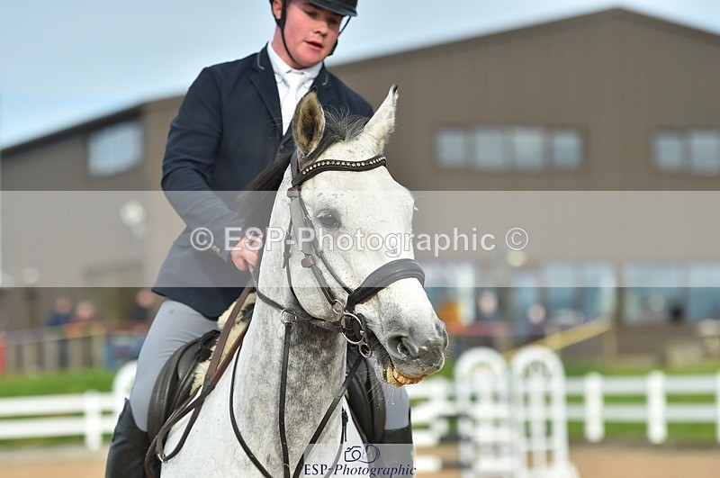 231111A-130524-02037 - Cls 12 Newcomers & 1.10m Open