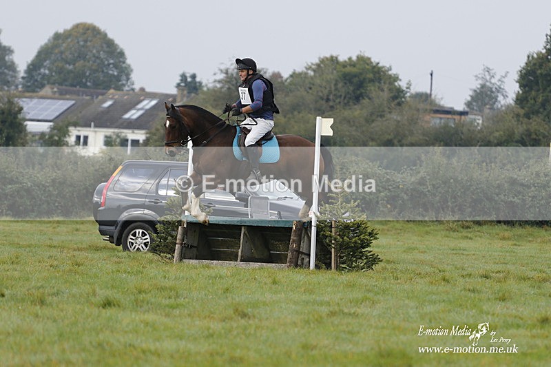 WWHT 171021 0675 - Novice Restricted (0.80m)  17/10/21